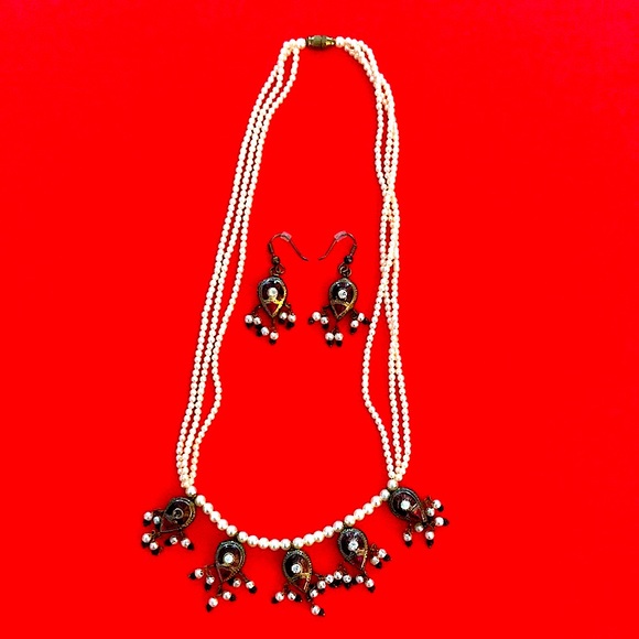 Ethnic Handmade Necklace and Earring Set - Picture 1 of 3